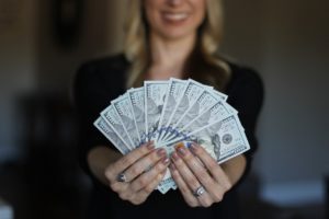 Frauen und Geld